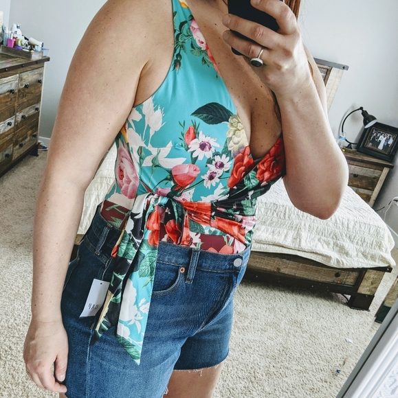 🆕🌿FLORAL BODYSUIT🌿 - Picture 9 of 14